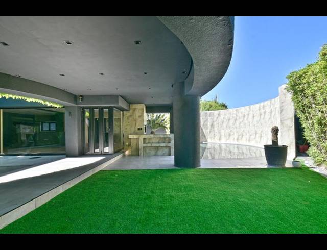 4 BEDROOM HOUSE FOR SALE IN HYDE PARK